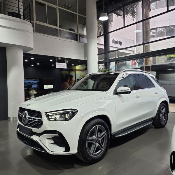 Alternative view of Mercedes-Benz GLE 400 e 4MATIC Plug-in Hybrid