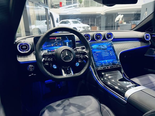 Alternative view of Mercedes-AMG C 63 S E PERFORMANCE